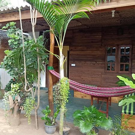 Garden Cottage Arugambay Arugam Bay Exterior photo